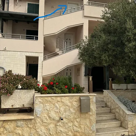 3 Istocna Gomilica Tisno