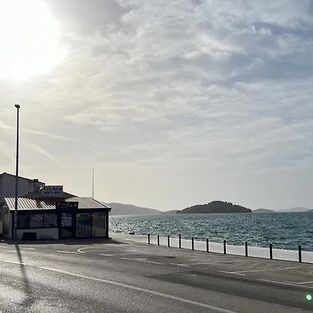 Daire 3 Istocna Gomilica Tisno