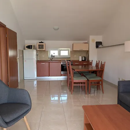 Apartment 3 Istocna Gomilica Tisno