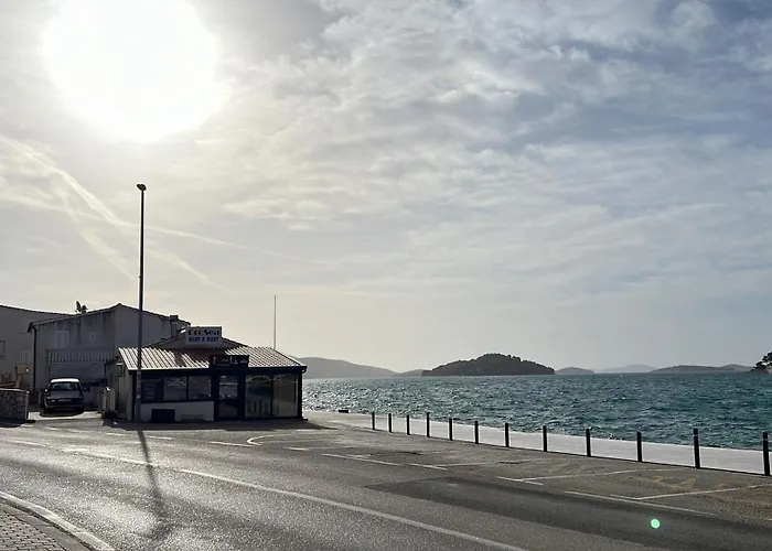 Appartement 3 Istocna Gomilica Tisno