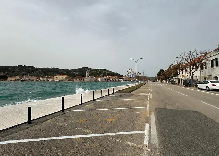 Апартаменты 3 Istocna Gomilica