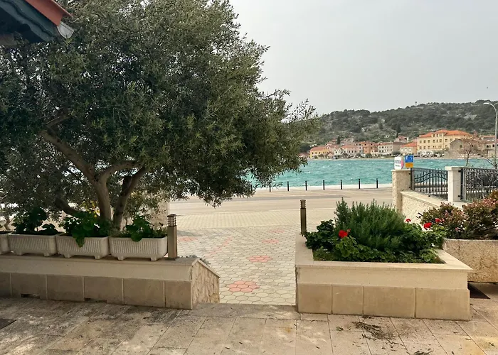 3 Istocna Gomilica Appartement Tisno