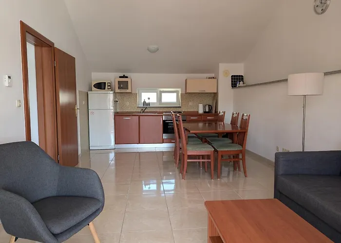 Appartement 3 Istocna Gomilica Tisno